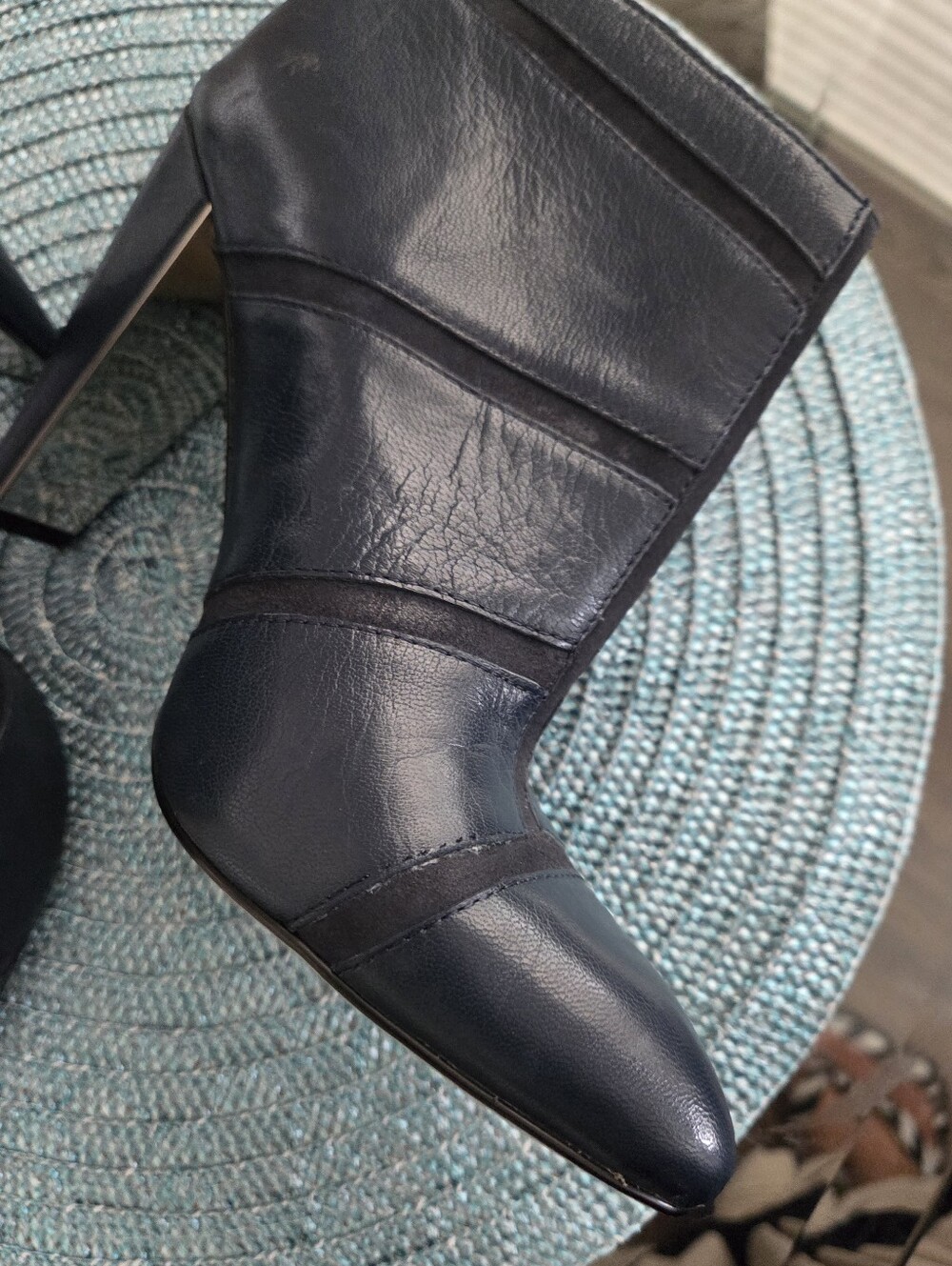 Women’s Pointed Toe Ankle Boots in Dark Blue/ W Mirror Inner Heel Accent - Picture 4 of 4